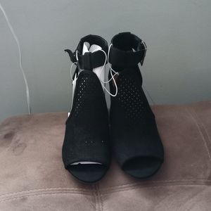 Woman sandals